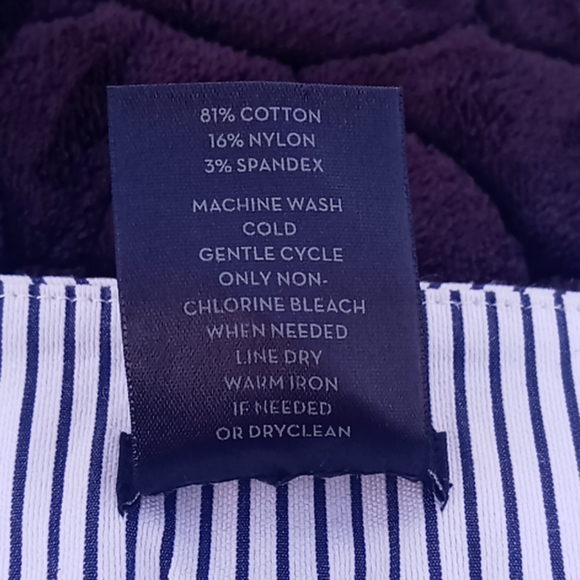 Ann Taylor Signature Women's Capri's (Pin Stripes) - Picture 14 of 17